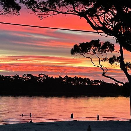 Gull Apartment Strahan Bagian luar foto