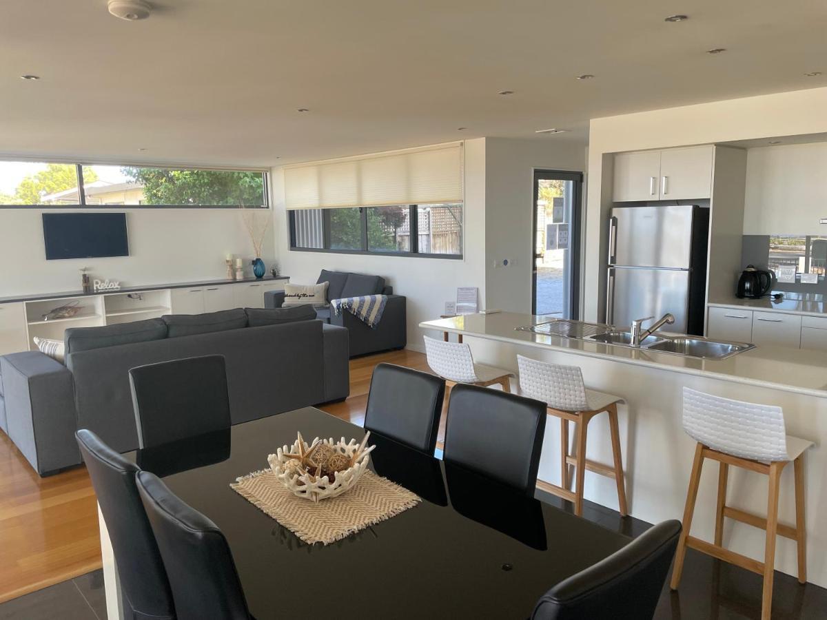 Gull Apartment Strahan Bagian luar foto