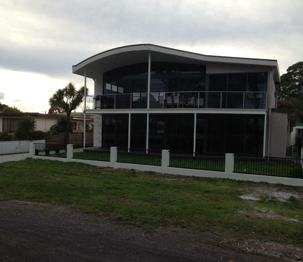 Gull Apartment Strahan Bagian luar foto